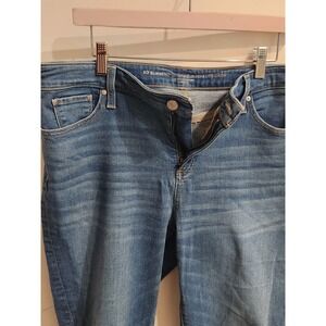 Chico's Size 2(12) So Slimming Girlfriend Slim Leg Crop Distress Tiered Leg Jean